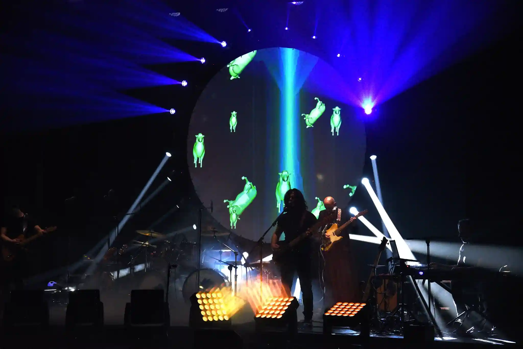 Palco quadrifonico del tributo Pink Floyd Immersion