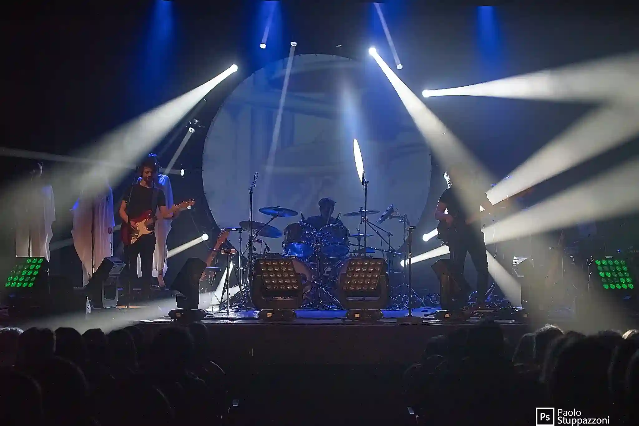 Luci e proiezioni nello spettacolo Pink Floyd Immersion
